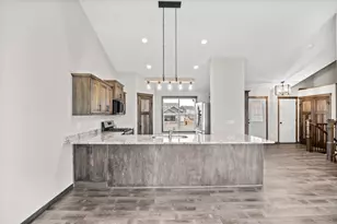 885 Watertown Ave, Delano, MN 55328 - Photo 4