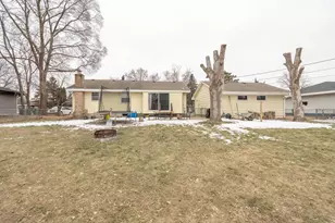 1600 Amy Ln, Brooklyn Center, MN 55430 - Photo 14