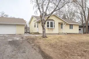 1600 Amy Ln, Brooklyn Center, MN 55430 - Photo 2