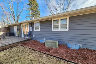 1006 Maplehill Dr, Albert Lea, MN 56007 - Photo 4