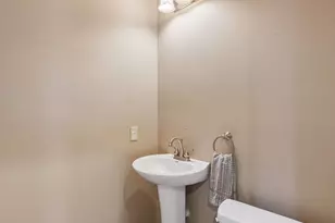812 Oriole Ln, Chaska, MN 55318 - Photo 26