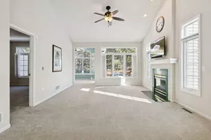 2437 Skyline Dr, Bloomington, MN 55425 - Photo 12