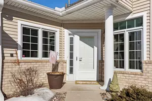 2437 Skyline Dr, Bloomington, MN 55425 - Photo 2