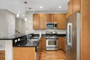 17790 Valley Cove Ct, Wayzata, MN 55391 - Photo 4