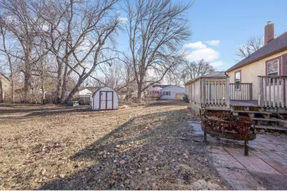 315 E 12th Street, Blue Earth, MN 56013 - Photo 34