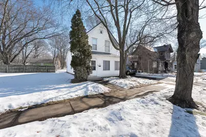 1208 7th Street E, Menomonie, WI 54751 - Photo 2