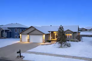 1218 35th Street Circle S, Moorhead, MN 56560 - Photo 2