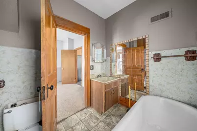 614 N Estey Street, Luverne, MN 56156 - Photo 8