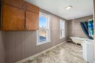 614 N Estey St, Luverne, MN 56156 - Photo 12