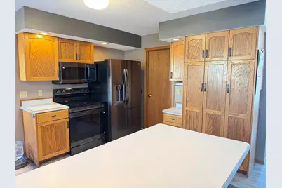 820 3rd Street SE, Elbow Lake, MN 56531 - Photo 2