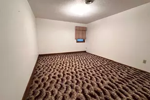 105 Buckeye Dr, Montevideo, MN 56265 - Photo 20