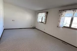 105 Buckeye Dr, Montevideo, MN 56265 - Photo 14