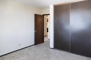 1181 Edgcumbe Rd, Saint Paul, MN 55105 - Photo 6