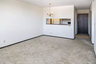 1181 Edgcumbe Rd, Saint Paul, MN 55105 - Photo 2