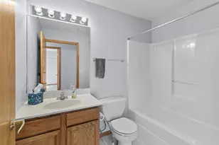 2496 County Rd C2 W, Roseville, MN 55113 - Photo 22