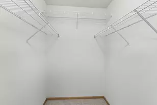 2496 County Rd C2 W, Roseville, MN 55113 - Photo 18