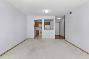 2496 County Rd C2 W, Roseville, MN 55113 - Photo 10