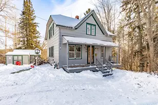 302 River Bluff Ave, Sandstone, MN 55072 - Photo 1