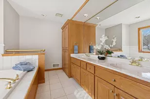 5043 Isle Ave N, Lake Elmo, MN 55042 - Photo 30