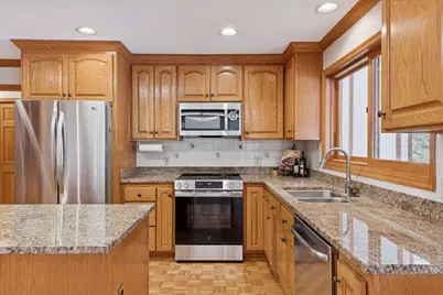 5043 Isle Avenue N, Lake Elmo, MN 55042 - Photo 4