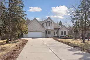 5043 Isle Ave N, Lake Elmo, MN 55042 - Photo 2
