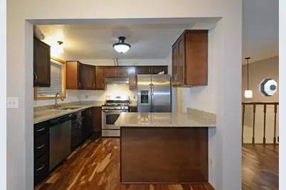 323 Morningside Circle, Saint Paul, MN 55119 - Photo 6