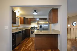 323 Morningside Cir, Saint Paul, MN 55119 - Photo 6