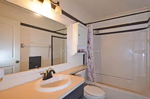 323 Morningside Cir, Saint Paul, MN 55119 - Photo 10