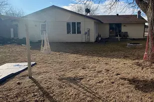 1240 Maplewood Dr, Worthington, MN 56187 - Photo 4