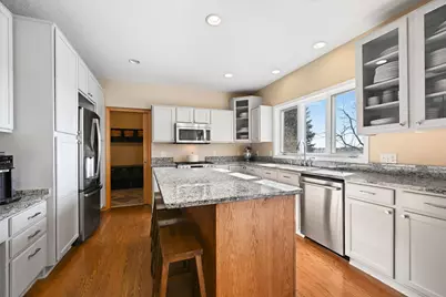 623 Carver Bluffs Parkway, Carver, MN 55315 - Photo 10