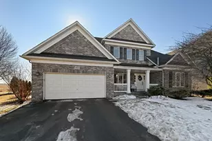 623 Carver Bluffs Pkwy, Carver, MN 55315 - Photo 1