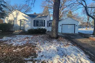 816 2nd Ave SE, Long Prairie, MN 56347 - Photo 2