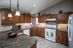 13632 Princeton Cir, Savage, MN 55378 - Photo 6