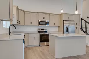 2516 38th Ave S, Moorhead, MN 56560 - Photo 12