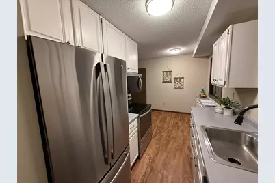 2106 Tamarin Trail, Golden Valley, MN 55427 - Photo 12