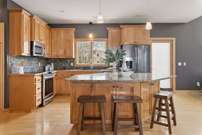 965 Woodview Court, Carver, MN 55315 - Photo 10