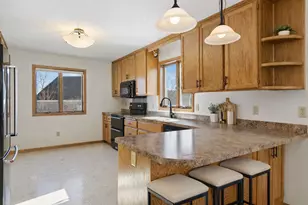 338 William Lake Shore Dr, Waconia, MN 55387 - Photo 8