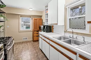 5306 Queen Ave N, Brooklyn Center, MN 55430 - Photo 10