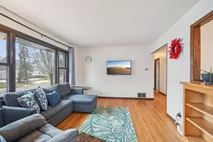 6216 Edgewood Ave, Woodbury, MN 55125 - Photo 6