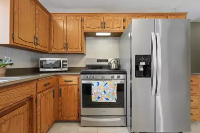 2001 Henry Street N, North Saint Paul, MN 55109 - Photo 8