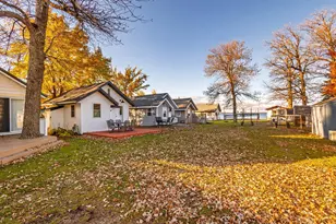 1727 E Lake St, Osakis, MN 56360 - Photo 4