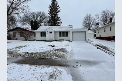 1120 S Sheridan Street, Fergus Falls, MN 56537 - Photo 2