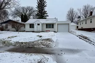 1120 S Sheridan St, Fergus Falls, MN 56537 - Photo 2