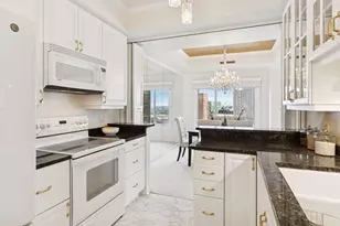 1201 Yale Pl, Minneapolis, MN 55403 - Photo 16