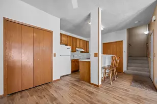 15554 Garnet Way, Apple Valley, MN 55124 - Photo 36