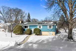 8400 27th Pl N, New Hope, MN 55427 - Photo 2