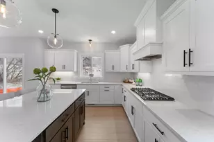 7682 22nd Ave E, Shakopee, MN 55379 - Photo 4