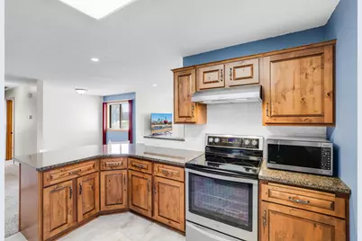 9900 55th Avenue N #8, Plymouth, MN 55442 - Photo 8