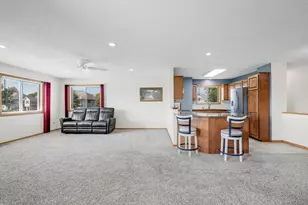 9900 55th Ave N, Plymouth, MN 55442 - Photo 10