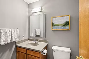 2714 Shadow Wood Ct, Chaska, MN 55318 - Photo 8